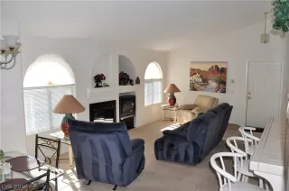 Photo #2: 2046578 Listing 