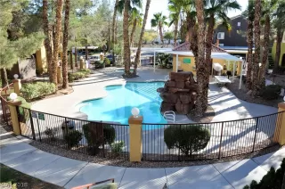 Photo #4: 2046578 Listing 