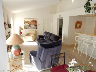 Photo #5: 2046578 Listing 