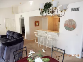 Photo #6: 2046578 Listing 