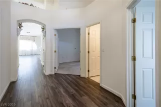 Photo #2: 2046653 Listing