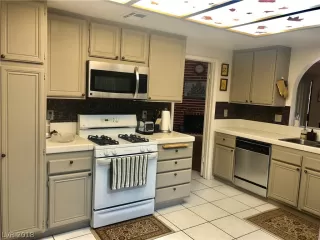 Photo #6: 2046661 Listing