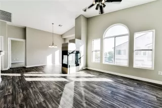 Photo #1: 2046888 Listing 