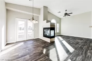 Photo #2: 2046888 Listing 