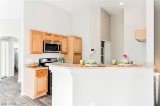 Photo #4: 2046888 Listing 