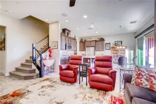 Photo #6: 2046949 Listing 