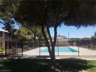 Photo #4: 2047057 Listing 