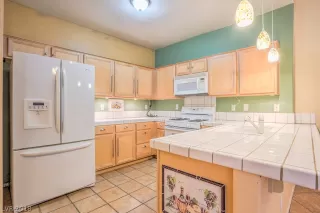 Photo #3: 2047117 Listing