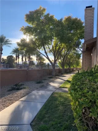 Photo #3: 2047149 Listing