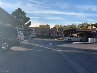 Photo #5: 2047149 Listing