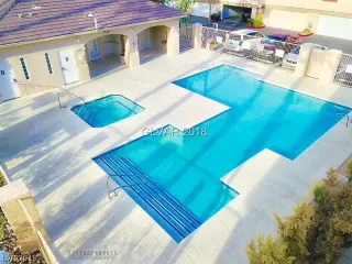 Photo #2: 2047184 Listing