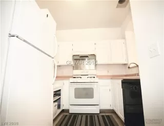 Photo #6: 2047184 Listing