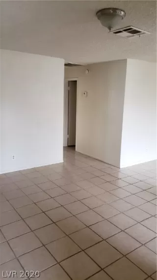 Photo #4: 2047248 Listing