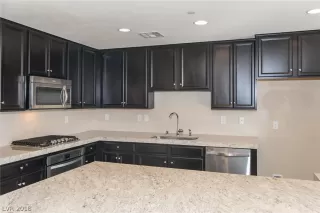 Photo #5: 2047474 Listing 