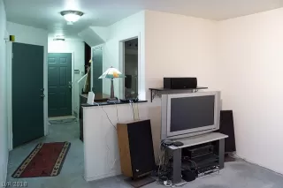 Photo #5: 2047511 Listing