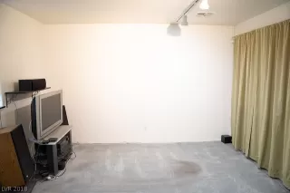 Photo #6: 2047511 Listing