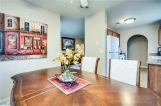 Photo #4: 2047514 Listing