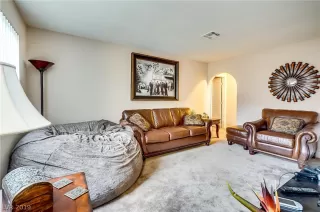 Photo #5: 2047514 Listing
