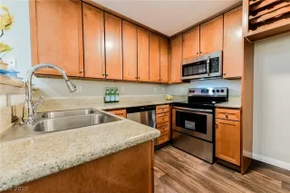 Photo #2: 2047541 Listing 