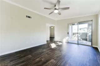 Photo #5: 2047541 Listing 