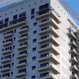 Photo #4: 2047557 Listing