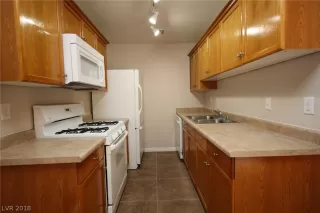 Photo #6: 2047566 Listing