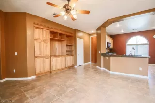 Photo #5: 2047714 Listing