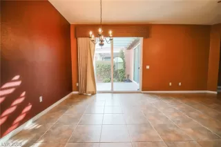 Photo #6: 2047714 Listing