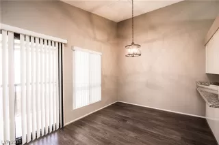 Photo #6: 2047840 Listing 