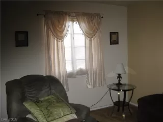 Photo #4: 2047875 Listing