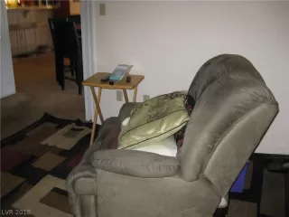 Photo #5: 2047875 Listing