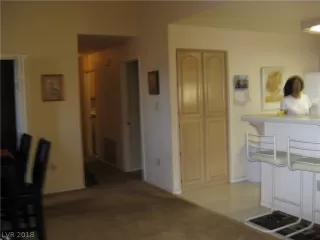 Photo #6: 2047875 Listing