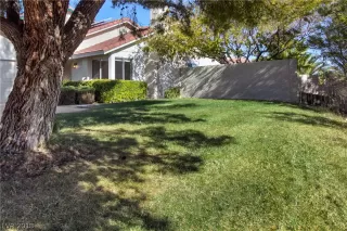 Photo #1: 2047892 Listing 