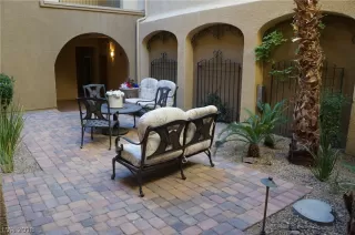 Photo #4: 2047974 Listing 