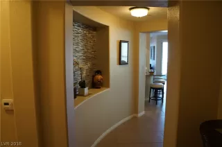 Photo #5: 2047974 Listing 