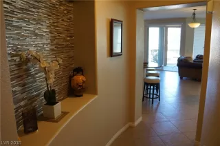 Photo #6: 2047974 Listing 