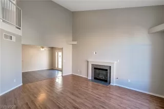 Photo #6: 2048042 Listing