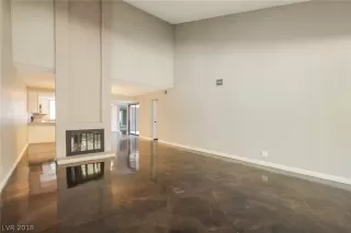 Photo #1: 2048088 Listing 