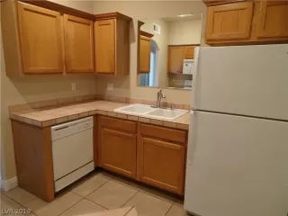 Photo #5: 2048210 Listing 