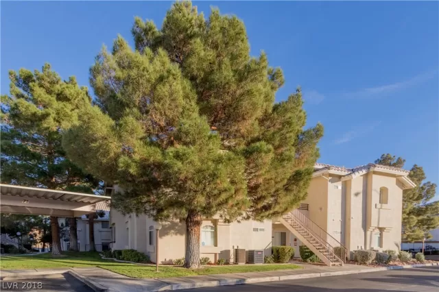 MLS: 2048219 Condo For Sale