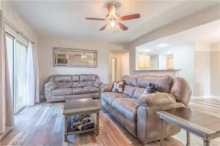 Photo #3: 2048501 Listing 