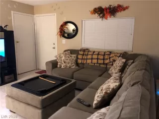 Photo #2: 2048772 Listing