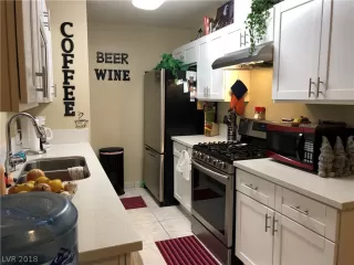 Photo #5: 2048772 Listing