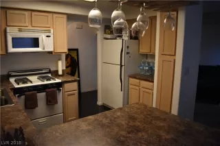 Photo #2: 2048817 Listing