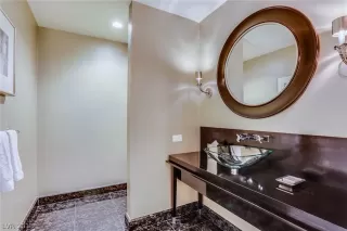 Photo #3: 2048831 Listing