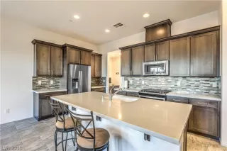 Photo #6: 2048841 Listing 