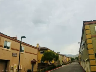 Photo #2: 2048844 Listing