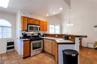 Photo #1: 2048856 Listing 