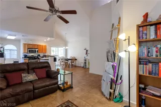 Photo #5: 2048856 Listing 