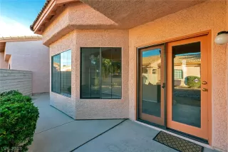 Photo #2: 2048871 Listing